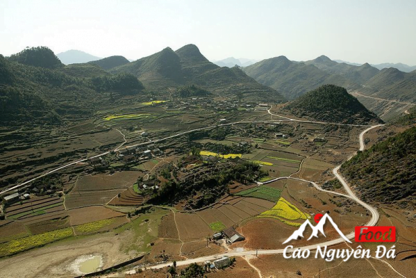 Cửa khẩu Săm Pun Hà Giang trải nghiệm sự hùng vĩ tuyệt đẹp.