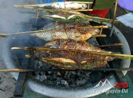 Pa Pỉnh Tộp Khám phá món Cá Nướng mắc khén ở núi rừng Tây Bắc