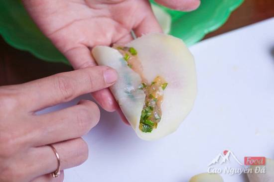 Cách làm măng cuốn thịt lợn hấp thơm ngon tại Hà Giang