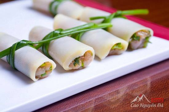 Cách làm măng cuốn thịt lợn hấp thơm ngon tại Hà Giang