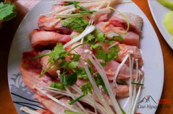 Cách nấu lẩu gà thập cẩm nóng hổi xua tan cái giá lạnh của mùa đông