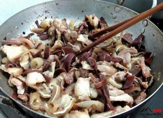 CÁCH LÀM GIÒ XÀO ĐƠN GIẢN GIÒN NGON CHO NGÀY TẾT