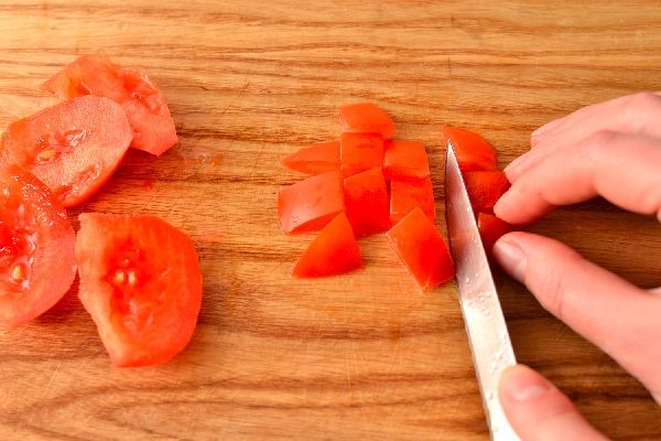 Cà chua thái sốt