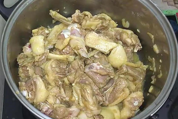 Cách nấu Vịt om sấu