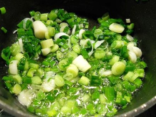 cách làm cơm cháy từ cơm nguội