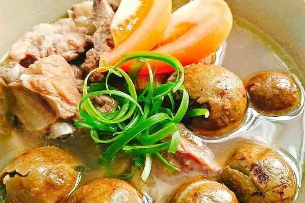 Canh sườn nấu sấu món ăn thanh mát bổ dưỡng cho những ngày hè