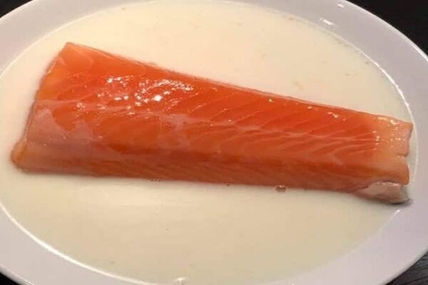 Cách làm ruốc cá hồi thơm ngon bổ dưỡng không tanh cho các bé. công dụng của cá hồi